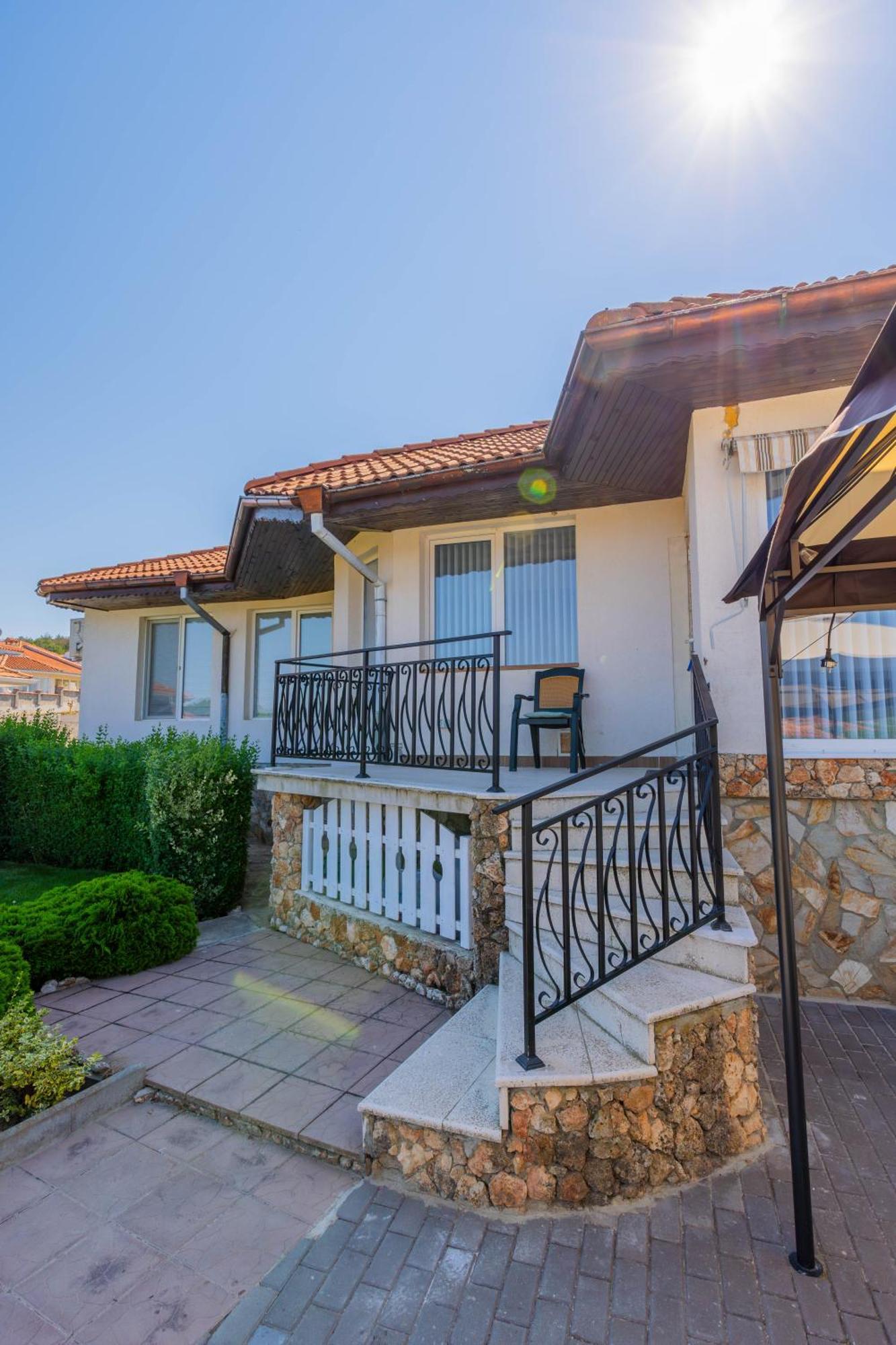 Geranium Holliday Villas Obrochishte Exterior photo
